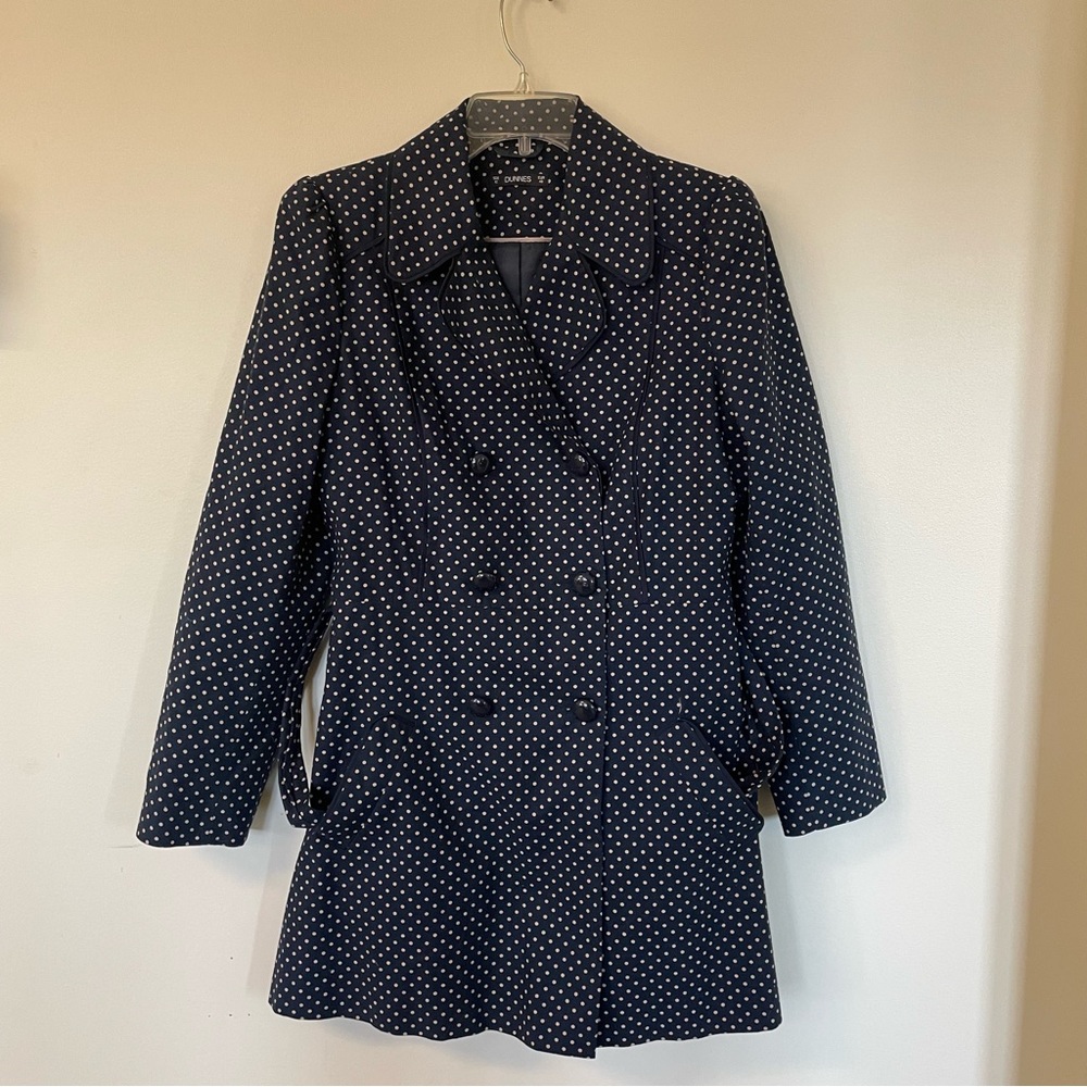 Trench coat Navy with Tan polka dots. Tie belt and two pockets.